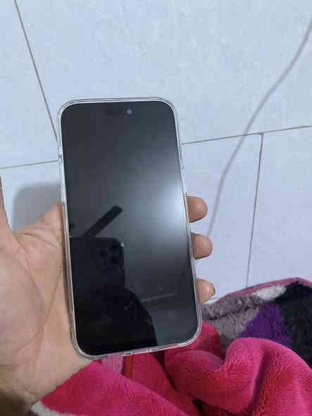 سلام عليكم ايفون ١٥ برو ماكس جهاز كلش نضيف فقط مستبدل شاشة ٣ خيارات فقط جهاز ماستر A/AAذاكرة ٢٥٦ بطارية ٨٩ السعر ٧٣٥ وبي مجال بصيط مكاني بغداد الامين ***********
