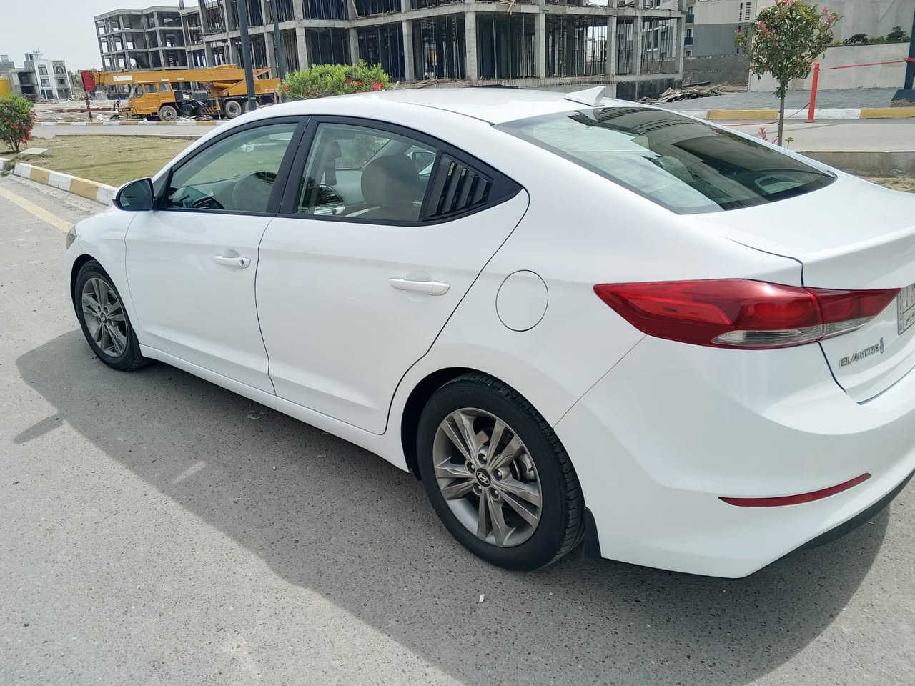 الانترا ٢٠١٨للبيع ٢٠١٨ وارد امريكي حادثها بحافه البنيد ومعمره للستفسار الاتصال فقط هذه رقم صاحب لسياره ماعرف اي تفاصيل عنه ***********
