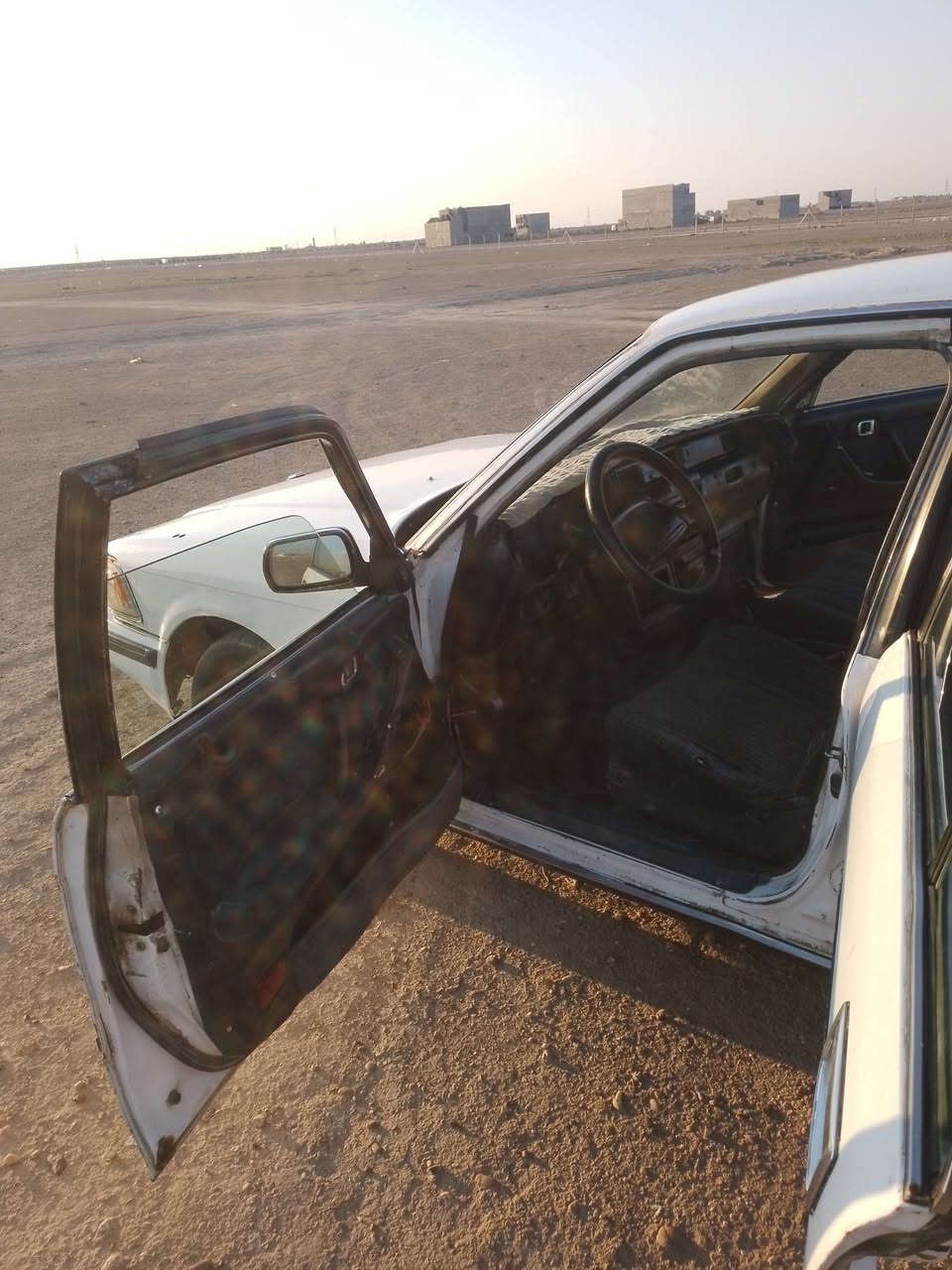 بيع مستعجل 
السلام عليكم سيدان مال مزاد موديل 1990 كير عادي كهربائيات شغاله مكينه ابلاديه نضيفه  صدر نضيف تايرات نص عمر مكان تكريت 
***********
