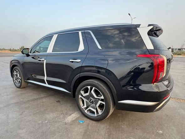 السلام عليكم 
للبيع 
هيونداي بالاسايد 
موديل 2023 
اللون حبري 
ماشية 13 الف ميل
فئة Sel Premium
بصمة
كشنات جلد كهربائي وتبريد وتدفئة امامي وخلفي 
فتحة
كاميرات 360 درجه
توقف ذاتي
شاشة كبيرة مع كاربلاي
حساسات امامية وخلفية
الحادث تبديل بنيد وصبغ نص الجاملغ الايسر
رقم الشاصي في الصور 
السعر300 مرقم كامل بغداد وبيها مجال 
للاستفسار***********
