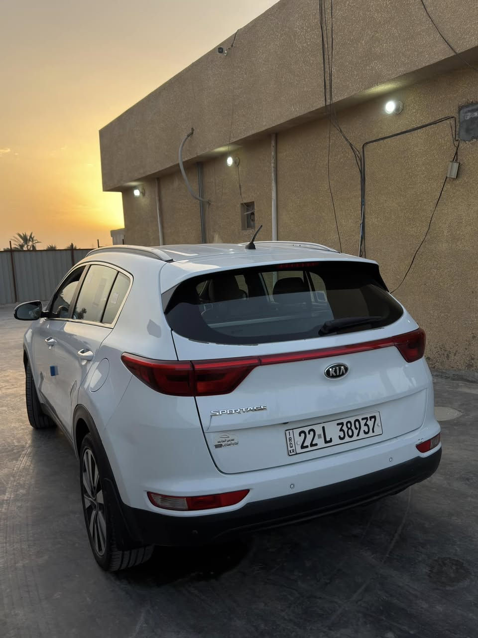 السلام عليكم 
لبيع سبورتج 2017 وارد خليجي 
مكفوله كفاله عامه من صبغ 
رقم أربيل أنكليزي باسمي تحويل مباشر 
موصفات  السياره عاديه ومعروفه
السياره حلوة وجاهزه استعمال شخصي 
مكاني بغداد الكرخ
***********
