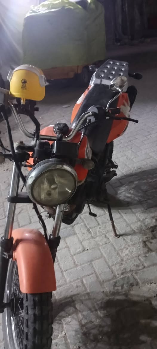 قفاز يباني مكينة 125محرك اقتصادي المكينة مكفولة من البرغي الدراجة يحتاجلها فقط غسلة ***********

مكاني بغداد مدينة الصدر قطاع 63 سعرها 700
