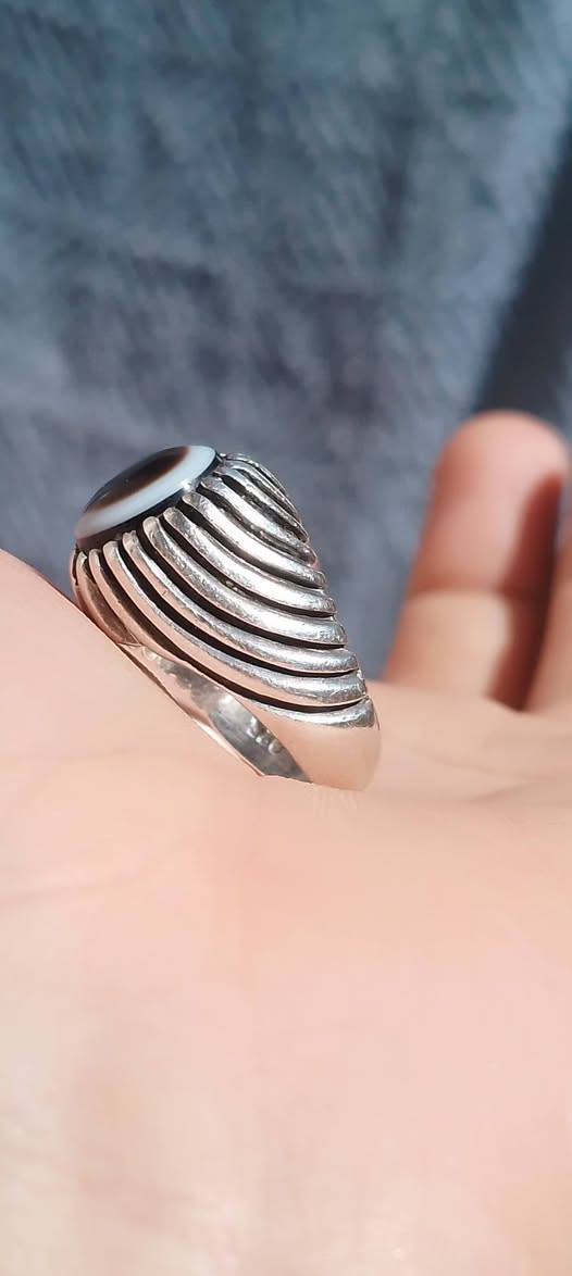 السلام عليــكم
لبيع (  60 الف) بدون عمله رجاءً قياس (20) 
  محبس  جزع بقري طبيعي جميل  فضه راقيه
بدون إحراج توصيل ماكو  ( بدون حجز رجاء اخوي ) 
    مكاني  بغداد مدينه الصدر


**إذا كنت صاحب هذا الإعلان وتريد حذفه لأي سبب، رجاءا أرسل رسالة إلى الدعم الفني**