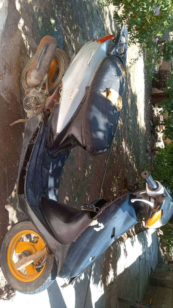 سلام عليكم دراجة البيع مال شقل خير من الله سعر 150شراي اتصل مكاني ديالى قرب المام المحسن ***********
