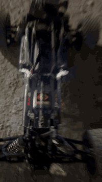 السلام عليكم سياره احترافيه سرعه ٤٠Km تكدر من الريموت أزود السرعه وتقلله وبيه كأمره وتصويرها كلش حلو السعر خاص الي ما يعرف بيه لا يراسلني مكان ناصريه حي الشهداء   الرقم ***********
