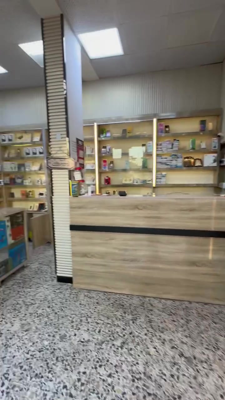 السلام عليكم محل موبايلات للبيع كامل من كل شي  / ادوات صيانه اكسوارات موبايلات / رفوف اصليه مع اناره بروفايل داخلي / وكاله اسياسيل جهاز انتشار جهاز سويج / براد / كامرات 4k / سبلت امفيرتر ٢ طن / طابعه كانون / لابتوت ديل / لافته ضوئيه كبنك كهربائي كراسي / صيانه كل المعدات الاصليه متوفره / مخزن كيبلات كميه / لواسق / كفرات ايفون + اندرويد 
للتواصل على الرقم : ***********
العنوان الاورفلي قرب جامع الهدى
