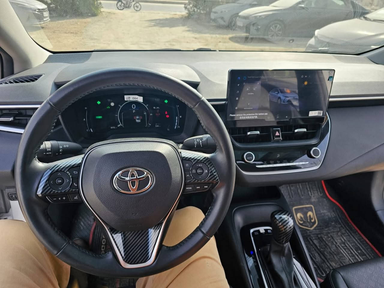 السلام عليكم 
كورلا هايبرد  مديل 24 خليجي فول مواصفات 
حساسات امامي خلفي 
رادارات امامي وجانبي 
ويل اسود 
مري +يدات سود 
ماشيه 9000
كفاله 
السعر 149 
للاستفسار  اتصل على الرقم 
***********
