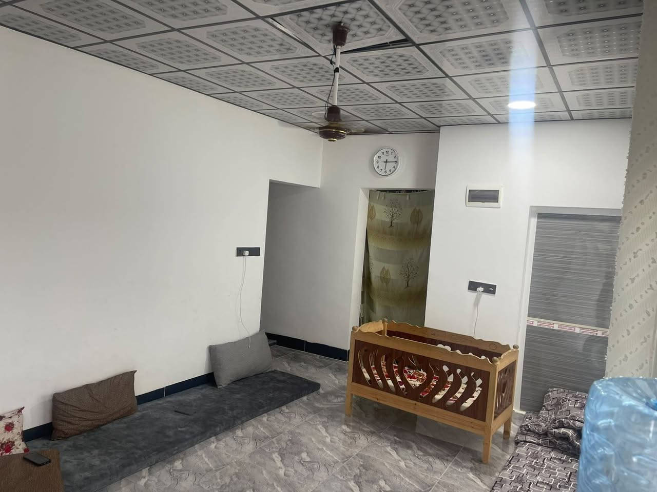 بيت للبييع ٣٠٠ متر طابقين العنوان كركوك حي النصر الاولى قرب جامع التابعين البيت صالح للسكن نظيف الاستفسار مراجعة مكتب الصالح للعقار كركوك حي النصر شارع الوسط 
الاتصال
***********
***********

