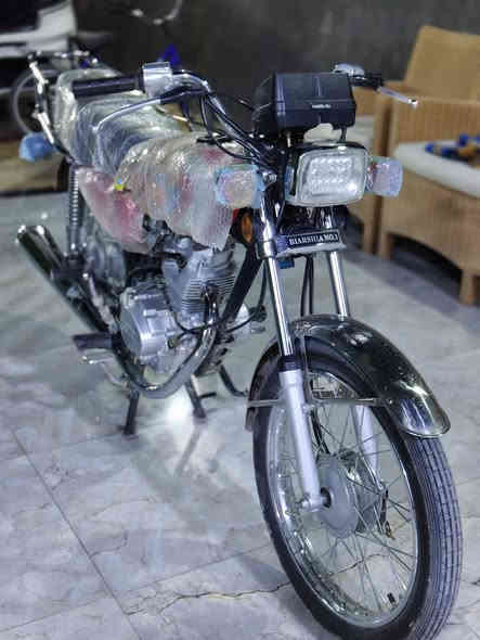 سلام عليكم شباب شونكم شخباركم عندي دراجه ارشا موديل 26 دراجه نضيفه وحلوه كفاله أوراق سكنر سعره 750 وبيه مجال ال دراجه بعده بل الايلون الاستفسار على الرقم *********** مكان الحسينيه مركز شرطه الطف
