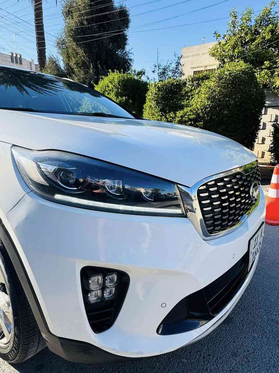 السلام عليكم للبيع كيا سورنتو موديل 2020 خليجي محرك 6 سلندر ماشيه ٩١ الف فول ١/١ السياره رقم بغداد شبه مميز باسمي تحويل مباشر السياره 4 كامرات فوريل كشنات تدفئه تبريد اعلى فئه بل سورنتو سونرهة مرفق مع صور 

مكانهة بغداد حي العدل 
السعر : 273 ورقه وبيهة مجال للشراي 
***********
