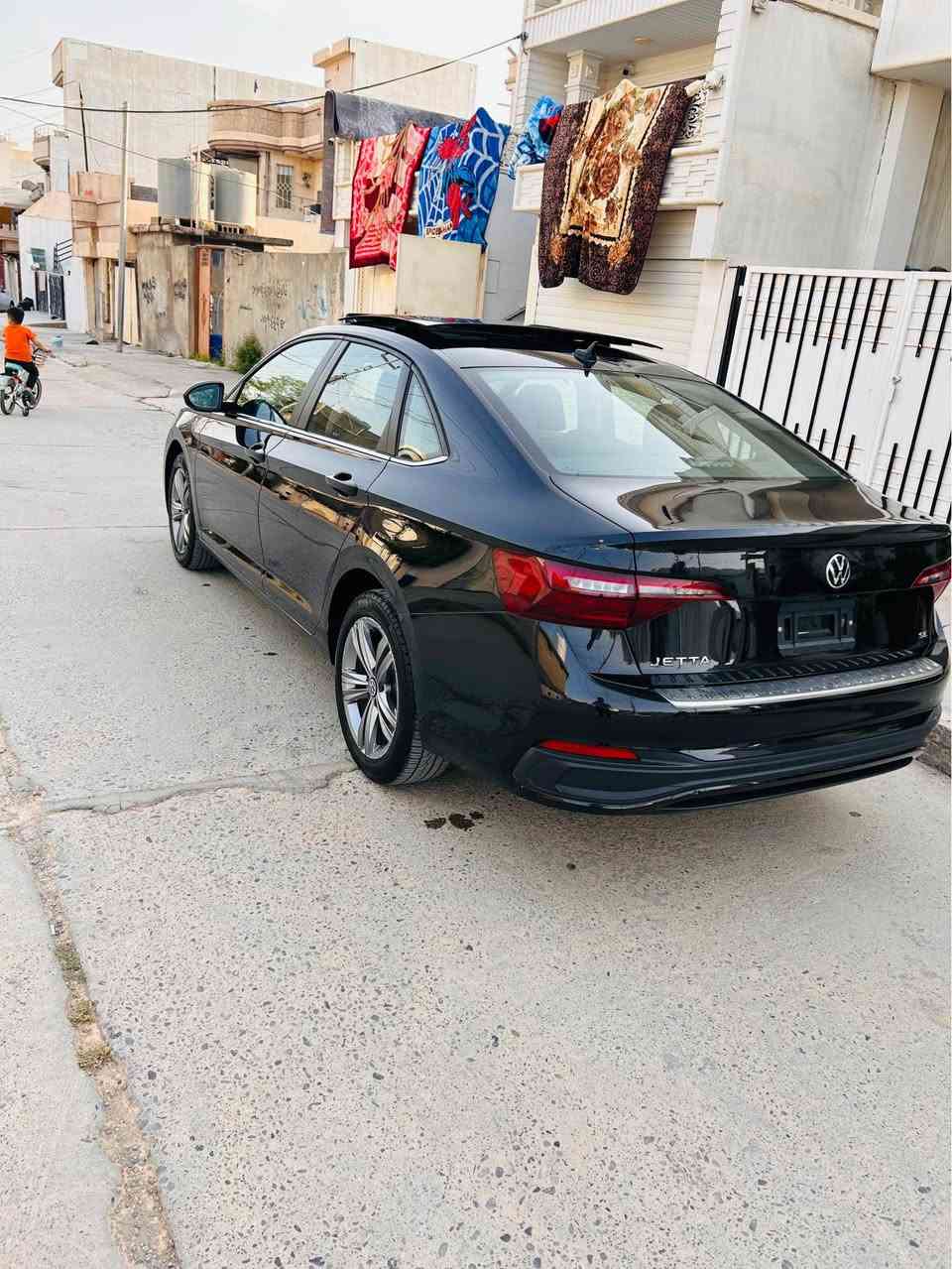 Jetta 2024 Se
جیتای رەشی قەتران تەنها بۆنیتی بۆیاخە پانۆراما کشن جلدو کارەبای راداری پێش و پشت لاکان مەزبوت رادیتەر و پانکەی بیلادیە ژمارە کاتی ٣ مانگی لەگەلە
رەقەم شانسی 
3VW7M7BU6RM023852
رەقەم موبایل ***********
***********
نرخی ١٤٣ رانية, السليمانية
