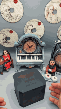 هذه الساعة هي من علامات Police التجارية، وتحديداً موديل GQ22036 (المعروف غالباً باسم سلسلة Police Luang). تتميز بتصميم "صناعي" جريء وغير تقليدي.
إليك شرح مفصل لأجزائها ومميزاتها بناءً على الصور:
1. التصميم والهيكل (The Case)
• الشكل: تأتي الساعة بتصميم "D-Shape" (على شكل حرف D)، وهو تصميم غير متماثل يعطي مظهراً قوياً على المعصم.
• المادة: الهيكل مصنوع من الفولاذ المقاوم للصدأ (Stainless Steel) المطلي باللون الرمادي الداكن أو "الرصاصي".
• غطاء التاج: نلاحظ وجود هيكل ميكانيكي ضخم يحمي "التاج" (زر الضبط) من الجانب، مثبت ببراغي وسحّابات (Springs)، مما يعزز المظهر الميكانيكي للساعة.
2. الميناء والوظائف (The Dial)
الساعة ليست مجرد ساعة عادية، بل هي ساعة Multi-Function تحتوي على عدة عدادات فرعية داخل الميناء الرئيسي:
• عداد اليوم (Day): يشير عادةً إلى أيام الأسبوع.
• عداد التاريخ (Date): لعرض يوم الشهر.
• نظام 24 ساعة: يعرض الوقت بنظام الـ 24 ساعة (ليلاً ونهاراً).
• التصميم الداخلي: الميناء "مخرم" أو يحتوي على خطوط عرضية تكشف جزءاً من الخلفية، مما يعطي عمقاً بصرياً (3D Effect).
3. الحزام (The Strap)
• المادة: الحزام مصنوع من السيليكون (أو المطاط) عالي الجودة باللون الأزرق الداكن.
• التفاصيل: نلاحظ وجود نقش حرف "P" (شعار الماركة) بشكل متكرر على الجهة الداخلية للحزام، واسم "POLICE" بارز على الجهة الخارجية، وهو مصمم ليكون مريحاً ومقاوماً للتعرق.
4. المواصفات الفنية (من خلفية الساعة)
بالنظر إلى الصورة الأولى (خلفية الساعة):
• الموديل: GQ22036.
• مقاومة الماء: مكتوب 5 ATM، وهذا يعني أنها مقاومة للماء حتى عمق 50 متراً. (مناسبة لغسل اليدين أو الأمطار أو السباحة الخفيفة، لكن لا ينصح بها للغوص العميق).
• التصميم: مسجل كـ "Copyright & Registered Design"، مما يعني أن هذا التصميم الفريد خاص بماركة بوليس فقط.
نصائح للاستخدام:
• التنسيق: الساعة ضخمة ورياضية، لذا فهي تناسب الملابس "الكاجوال" أو الملابس العصرية (Urban Style) أكثر من الملابس الرسمية الكلاسيكية.
• العناية: بما أن الحزام سيليكون، يفضل غسله بماء فاتر بعد التعرض للعرق الشديد للحفاظ على مرونته ولونه. بناءً على الكود المحفور على خلفية الساعة (GQ22036) والبحث في السجلات التقنية لشركة بوليس، إليك التفاصيل الدقيقة للموديل وسنة الإصدار:
1. اسم الموديل (Model Name)
هذا الموديل يسمى Police Daintree (بوليس دينتري).
• رقم الموديل الكامل: PEWGQ2203604 (للنسخة التي تأتي بهيكل رمادي وحزام أزرق كما في صورتك).
• كود الهيكل (Case Code): GQ22036.
2. سنة الصنع/الإصدار
• تم إصدار هذه المجموعة (Daintree) لأول مرة ضمن تشكيلة ربيع وصيف 2024 (Spring/Summer 2024).
• تعتبر هذه الساعة حديثة جداً في الأسواق، وقد تم إصدار نسخ خاصة منها (ليمتد إيديشين) تحت نفس كود الهيكل للاحتفال بالذكرى الأربعين لتأسيس العلامة التجارية بوليس (40th Anniversary).
3. معلومات إضافية عن الموديل:
• نوع المحرك (Movement): تعمل بمحرك كوارتز (بطارية) ياباني الصنع من شركة Seiko Instruments Inc (موديل المحرك: VX9N).
• المقاس: تعتبر ساعة ضخمة (Oversized) حيث يبلغ قطر الهيكل حوالي 48 ملم، مما يعطيها طابع "الدبابة" أو المظهر الصناعي القوي.
• الخامات: الهيكل من الفولاذ المقاوم للصدأ (316L) المطلي بتقنية PVD باللون الرمادي (Gunmetal).
الخلاصة:
ساعتك هي Police Daintree، وهي موديل حديث جداً من إنتاج عام 2024.

للحجز والاستفسار 
***********
