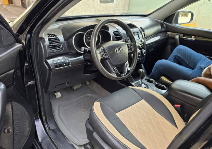 السلام عليكم
للبيع فقط ...

كيا سورينتو موديل ٢٠١٢ 

بأسمي رقم  بغداد  انگليزي مشروع وطني

 وارد امريكي داخله كلين بدون حادث 

حادثهه بالعراق بيهه صبغ جاملغ و بنيد و بابين و بدون دواخل 

محرك ٦ سلندر  و ٧ راكب ماشية ١١٣ الف ميل 

جاهزه من كل شي محرك و گير و تخم تاير و حداديه و تبريد 

السعر المطلوب ١٣٠$ 

مكاني بابل ناحية ابي غرق 

للاستفسار الأتصال على الرقم

***********
