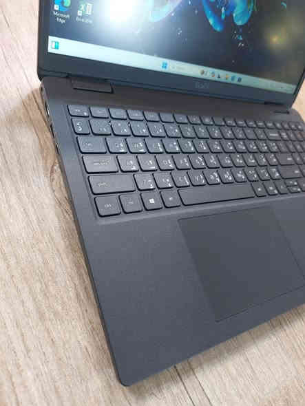 عرض مميز جدا مواصفات مقابل سعر DELL 3520  Ci5جيل الحادي عشر سلم حجم شاشة كبير 15.6 
 السعر ( 330 الف_عراقي)  مناسب للدراسة والبرامج المكتبية والطباعة والتصفح  نظافة عاليه جدا للتواصل *********** يوجد اسعار خاصة للمكاتب توصيل لجميع محافظات العراق 
العنوان بغداد شارع الصناعة مجمع الرياش مكتب اليسر 
……………………
✓ المعالج Core i5-1145G7 
✓ ذاكرة الوصول العشوائي (الرام) 8GB 
✓ التخزين( الهارد) SSD 256GB 
✓ مقاس شاشة 15.6 عاليه 1920x1080 FHD
✓ منفذ HDMI & TYPE C 
✓ كيبورد  عربي انكليزي
…………………………………
