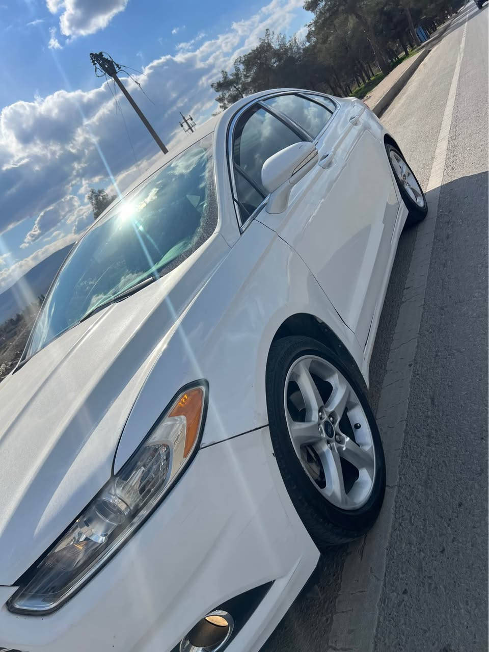 فۆرد فیوژن ۲٠۱٦ SE
مەکینە ۱٦ تۆربۆیە
سەیارەکە کوشن هیتەرو کوشن خەزن و جلدە
بلاجکتۆر و لایت لید و گلۆپی ژێر ئاوێنە و ئاوێنە هیتەر
٤ تایەی تازە و ٤ ویلی شەریکەی نیڤای لەژێرە
سەنەوی بەسەرچووە ئەو رەقەمەی لەگەڵ نیە
سەیارەکە ٥ گەڵا غەرامەی لەسەرە بۆت ئەگیرمەو
سۆنەریم داناوە جوان سەیری کە ئینجا تێل بکە
مەکینە و گێڕ و کارەبای بەشەرت تەنانەت ئاو و رۆنیش بەشەرت ئەیەمی سەیری نەکەیت
سەیارەکە هی مالی خۆمە و بۆ دۆست شیاوە

Wahts appe w viver lasar am raqamanaya
***********
*********** السليمانية, العراق
