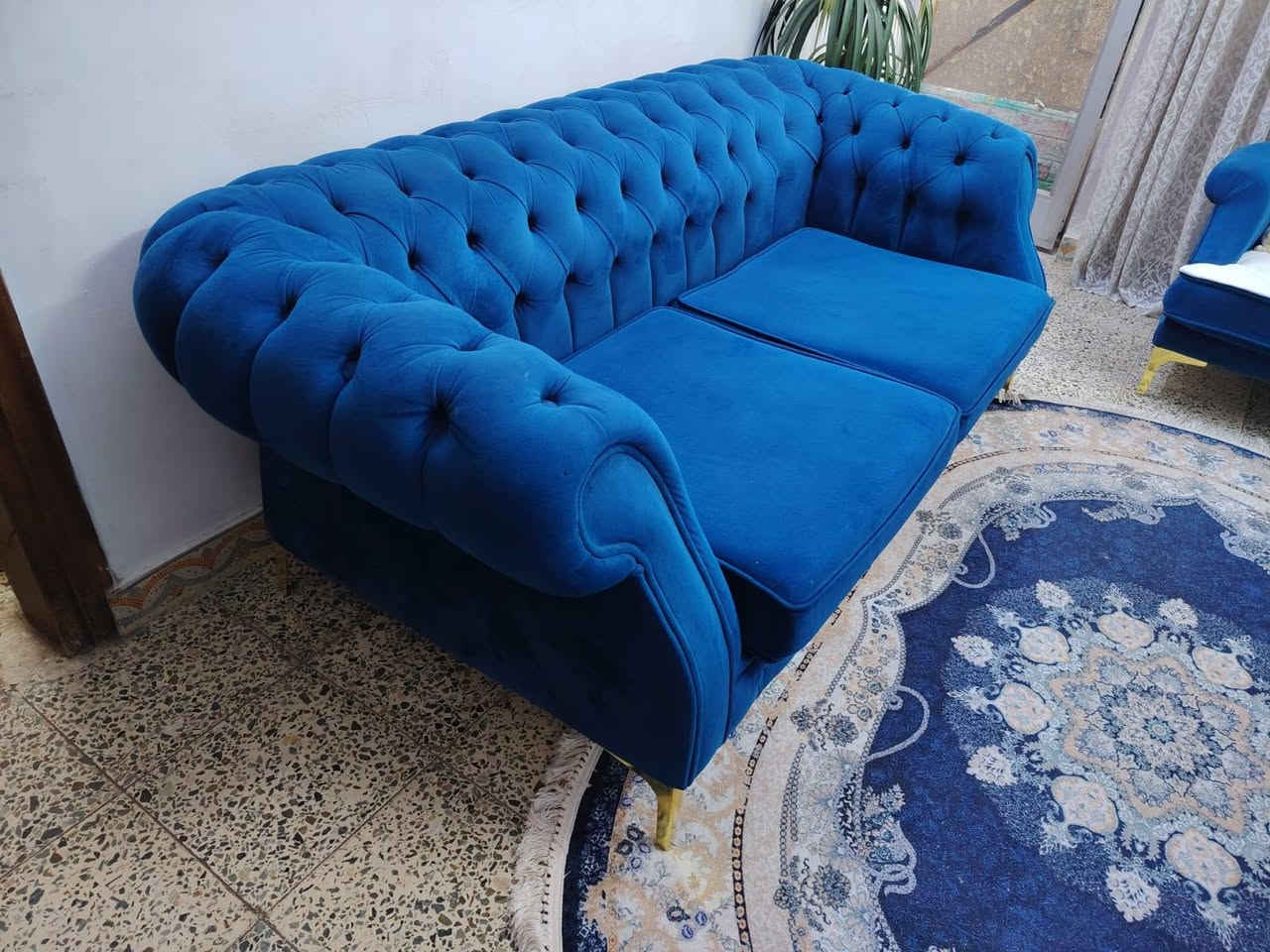 6مقاعد صارلي  شهرين مشتري والله
نظافه مكفول
السعر 350 الف
العنوان ساحة الاندلس شارع النظال
*********** واتس
