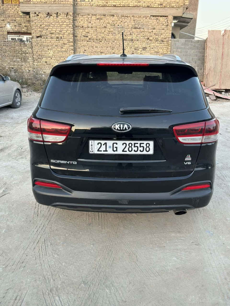 سلام عليكم
سورنتو موديل 16.مريكيه جاملغ خلفي وجاملغ امامي وبنيد. بدون داخل. سبعه راكب. سته سلندر.  بصمه كشن كهرباء  رقم سليمانيه تحويل وكاله شرط. السعر 170

مراوس عادي يرهم. مكاني بابل 

***********
