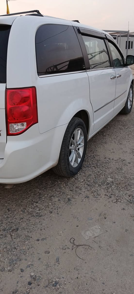 دوج كرفان 2019 sxt رقم دهوك مسطرة انكليزي كلين بدون حادث وبدون صبغ وبدون تعديل ماشية237mil سنوية لغاية الشهر الرابع 2026
كير ومحرك شرط بلادي ما مفتوح تبريد مركزي 3 قطع جامات 6 كهرباء أبواب كهرباء 
تشغيل عن بعد فتح وغلق الأبواب بل البصمه كشنات جلد منفصل بلع شاشة ايباد تحكم استيرن جهتين فرس وسطي نظام تقليل صرف الوقود 
صدر أمامي و خلفي جديد تايرات جديد 
السيارة موجودة في دهوك 
السعر195$ ومجال 
***********
***********
