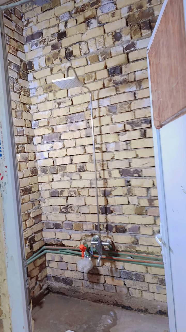 الدار للبيع المساحه 120م.  لواجهيه 6م ونزال 20 طابو زراعي سند 25البيت يحتوي ع غرفه نوم وصاله استقبال ومطبخ وصحيات ومنور وطارمه جبيره  لعنوان حله تاجيه بزراعي  للاستفسار اكثر اتصل. ع رقم***********
