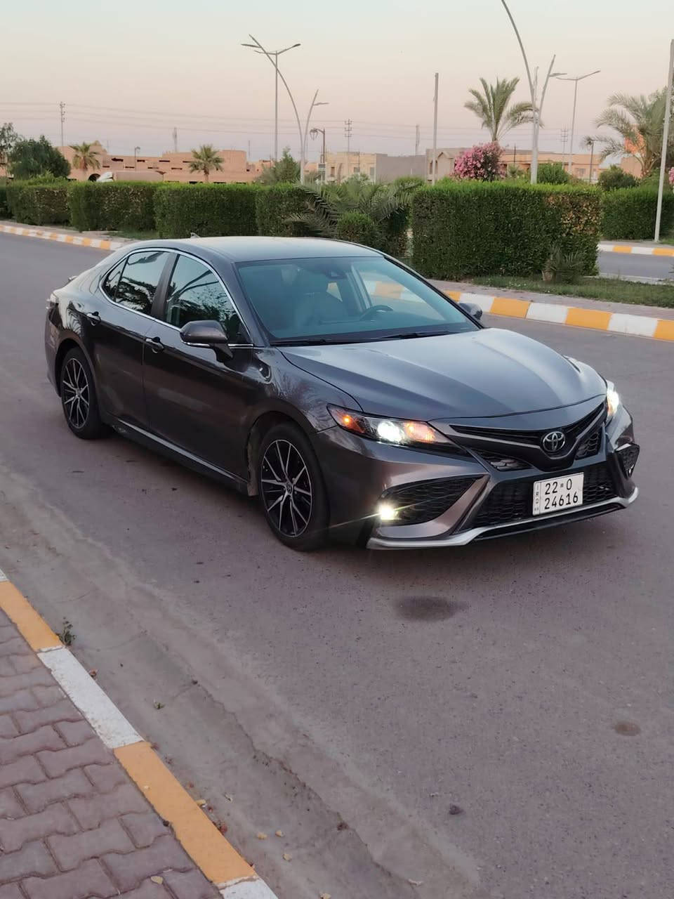 السلام عليكم كامري موديل ٢٤ سياره بدون اي ضرر شرط التقرير والسونار كفاله عامه عده الدعاميه الاماميه الضرر فئه sE  سياره ماشيه ٧٠ الف كيلو وليسه ميل رقم اربيل جديد هزه جديده شرط التحويل والغرامات مكان السياره صلاح الدين العلم السعر المطلوب ١٨٩ اي استفسار الاتصال بل رقم ***********
