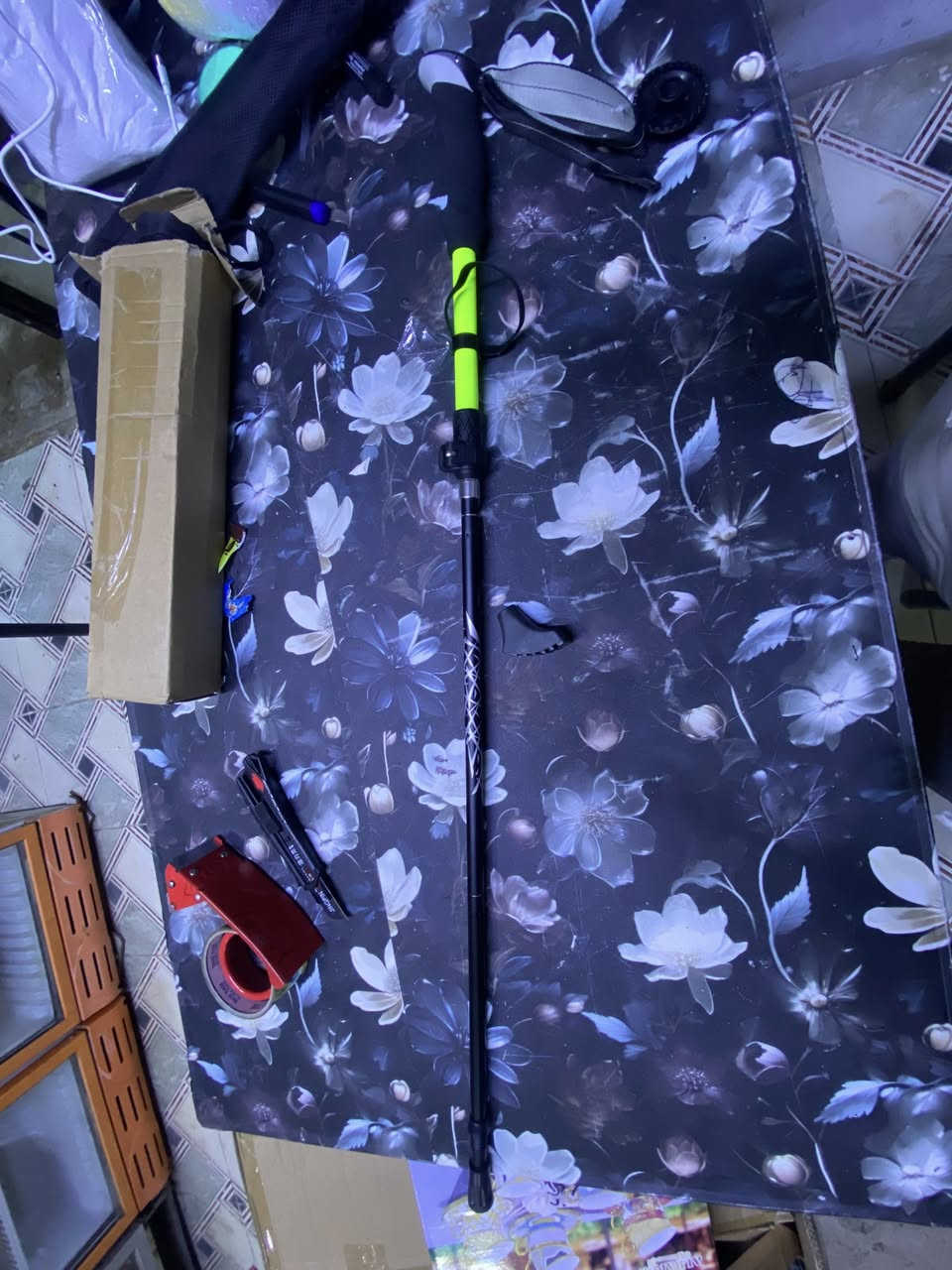 سلام عليكم 

 أقطاب مشي لمسافات طويلة (Trekking Poles) قابلة للطي. 
النوع: أقطاب رحلات قابلة للطي (Folding/Collapsible Poles).
المميزات: مقبض مريح، هيكل خفيف الوزن.
الاستخدام: توفر الثبات والدعم أثناء المشي، خاصة في التضاريس الوعرة.
الملحقات: تأتي مع حقيبة شبكية للتخزين والنقل.
اعلى سعر ابيع توصيل جميع الامحافظات


**إذا كنت صاحب هذا الإعلان وتريد حذفه لأي سبب، رجاءا أرسل رسالة إلى الدعم الفني**