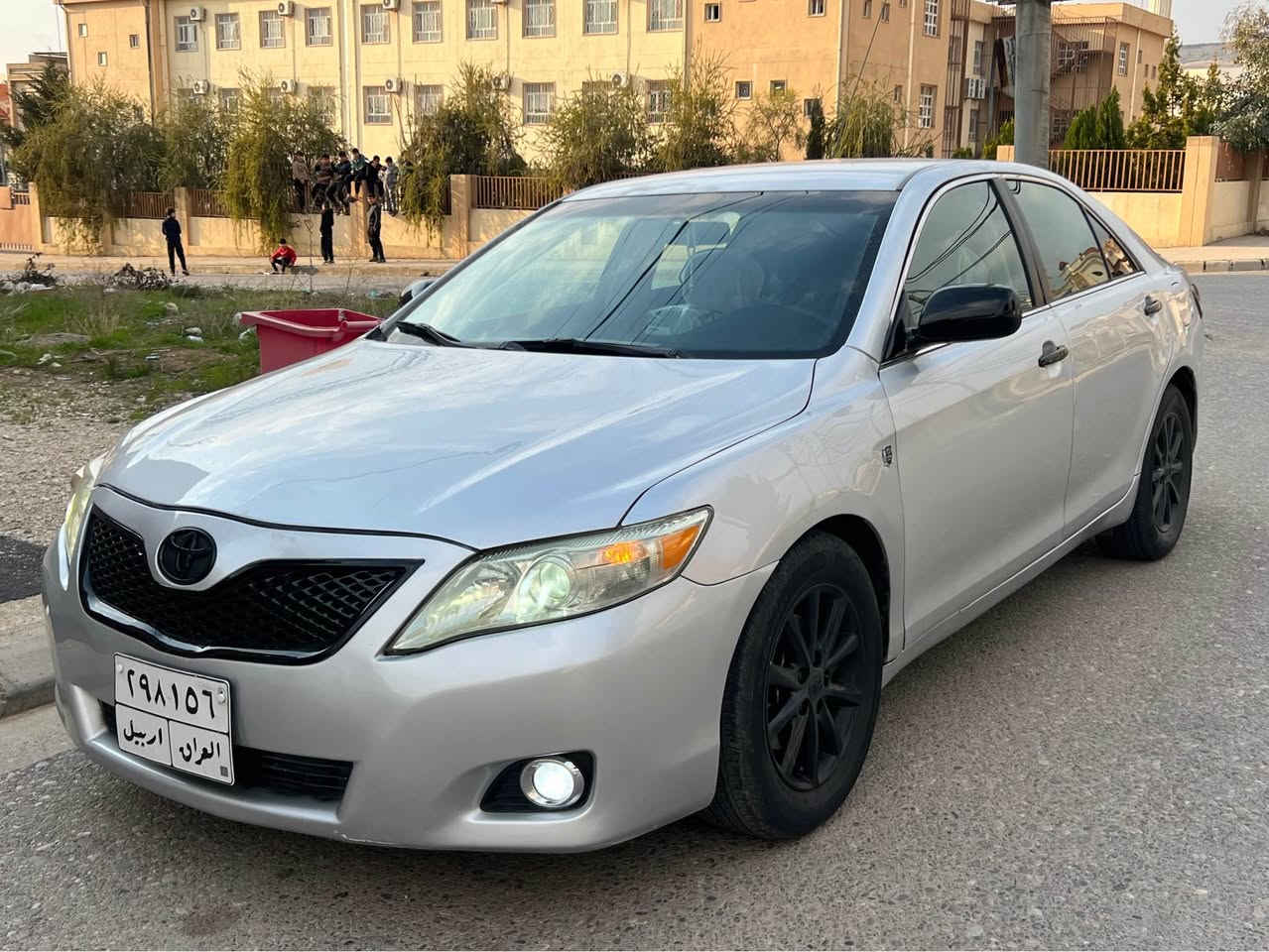 للبيع نقداً… كامري موديل ٢٠١١… كير اوتو… محرك ٤ سلندر…. البنيد وباب السايق صبغ وهلال خلفي… السيارة جاهزة ومابيهه ولا نقص…. المكان دهوك… السعر ١٠٧ ومجال بسيط…. للاستفسار 
***********
*********** دهوك, العراق
