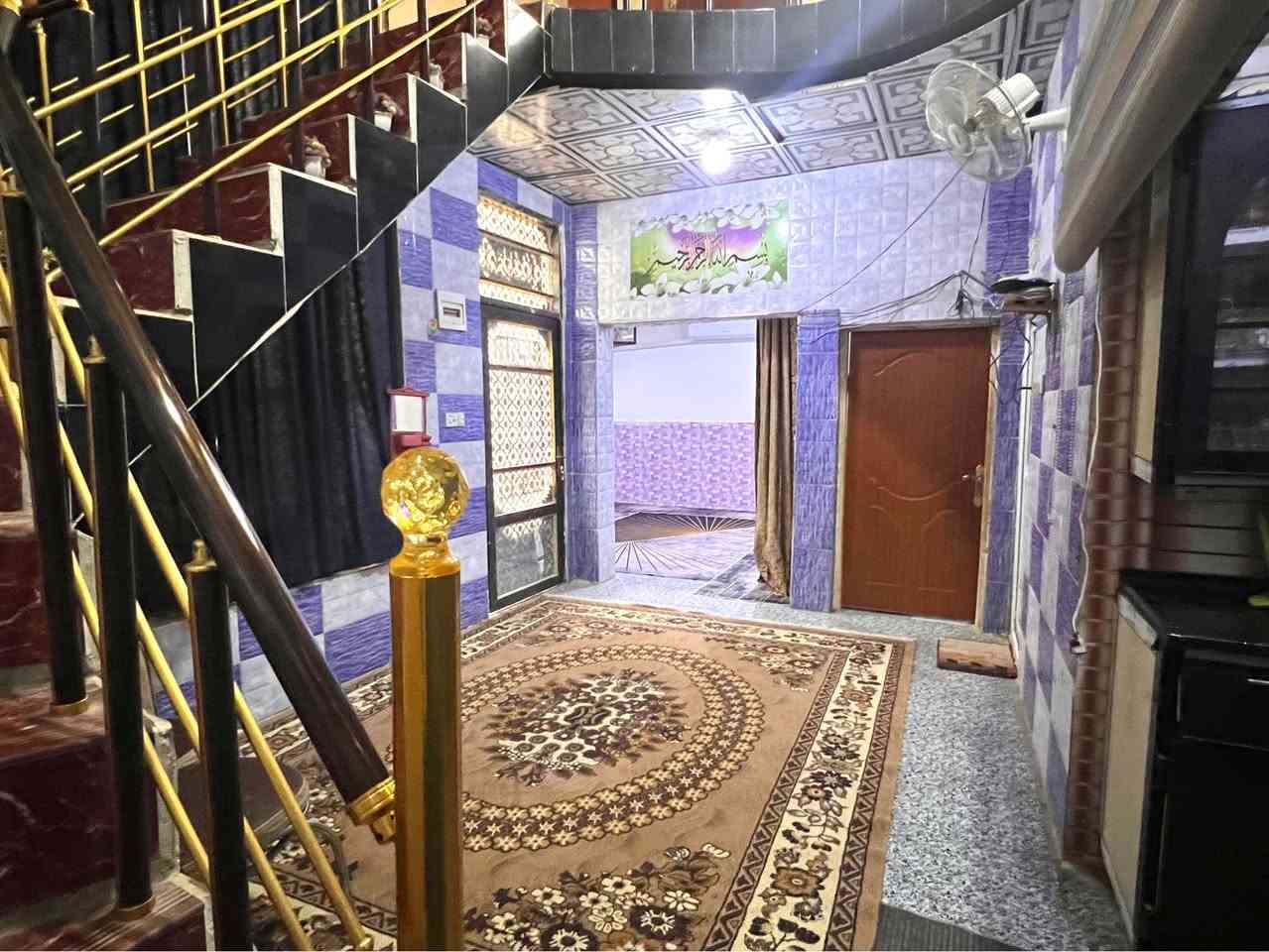 دار للبيع 90 متر مربع
يحتوي 
طابق ونص 
الطابق الارضي يحتوي على غرفه وصالة وستقبال ومطبخ وصحيات
الطابق الثاني 
غرفه وصاله 
منطقه سهلية مقابيل مستشفى الفرات الاوسط النجف, العراق


**إذا كنت صاحب هذا الإعلان وتريد حذفه لأي سبب، رجاءا أرسل رسالة إلى الدعم الفني**