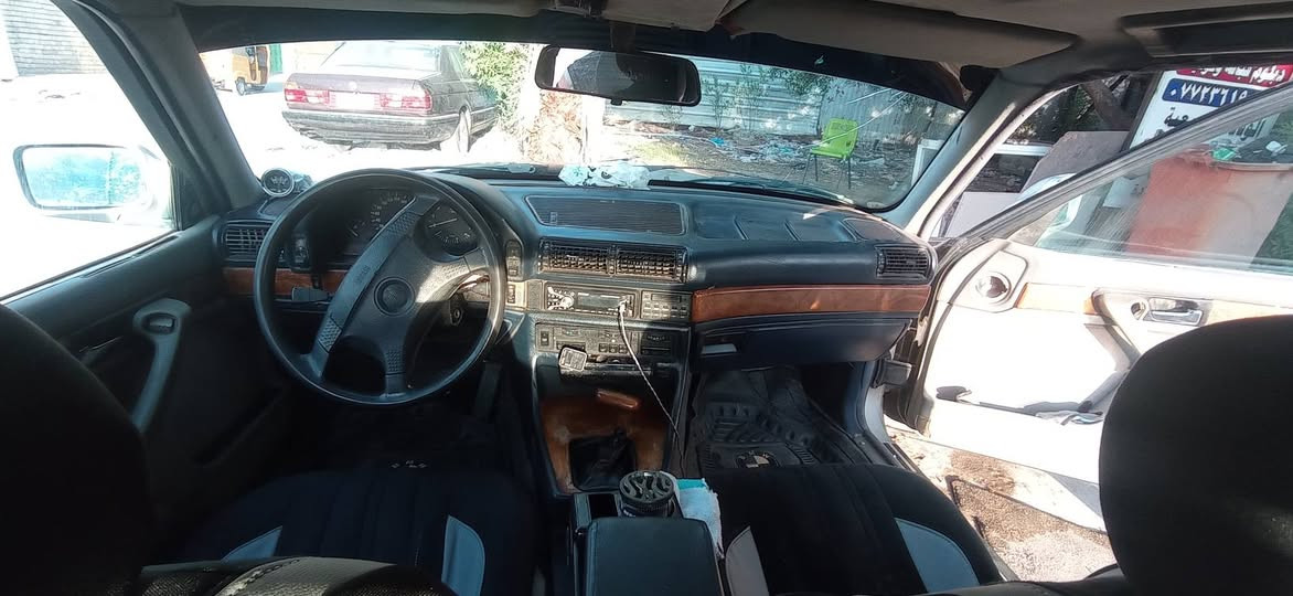 بيم 735مديل 1991تخم تاير سدره شوي بي طكخ دبلات جدد تبريد ثلج داخل جديد كهربائيات كله شغاله مكينه وكير مكفولات جدد مال ملكه سياره رقم مثنه بسمي بكاني بغداد سعر 30ترهم مراوس حسب القناعه***********
