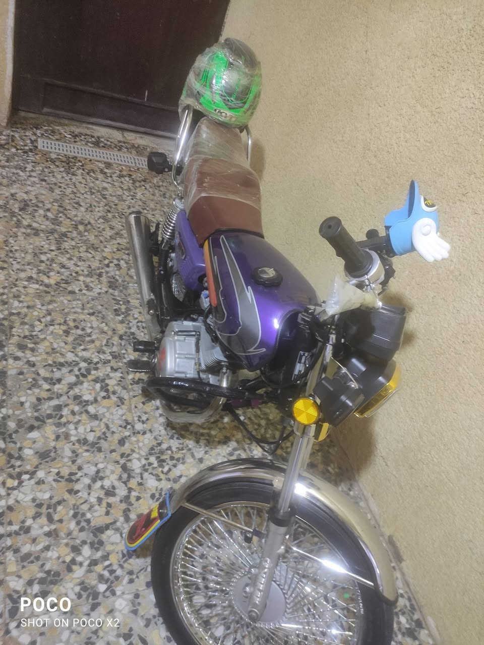 سلام عليكم دراجة للبيع 21 دراجة فول الفول كهربائيات شلع شغالة هورن لايت بك لات اشاير فول مكينة ما مفتوحة ابد سعر 450وبيهة مجال قليل هاذا رقم الهاتف *********** مكاني بغداد مدينة الصدر
