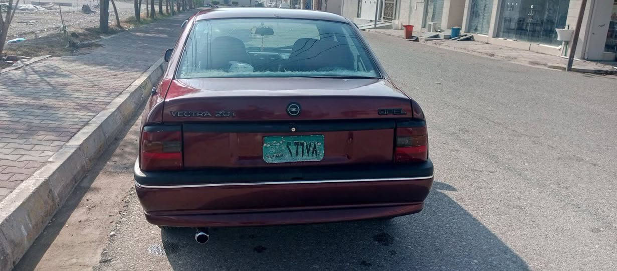 ئەم ئۆپڵە بۆفرۆشتن
مۆدێل 1989...مەکینە 20... کێڕومەکینەوکارەبایی هەمووی بەشەرت... ئەوەلیات و حاسیبەیە... بۆیاخ عامە لەسەر ساخی... لێدراو ڕزیوی نیە... چوار تایەی تازەی لەژێرە
سعری/  24 گەڵاو مەعامەلە
ژ/ م  ***********
شوێن/ کفری
