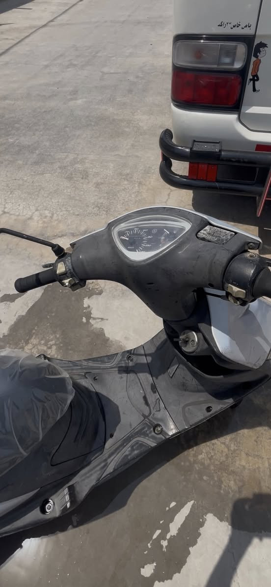 سلام عليكم
 للبيع ماكس عدله كفاله عامه مال حاويه صارله شهر خذته مال حاويه مكينه كفاله شلعه معدل كهربائيات كله شغاله برغي ماناقصه مكينه بلادي ٤٩ .. السعر 950 وبيه مجال مكانه كوت قضاء لنعمانيه رقم الهاتف ***********
