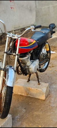 دراجه لبيع وراق سعره 500 وبيه مجال لشرايي 07874888424