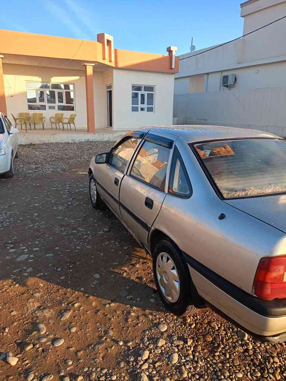 فكتره حجم 18 موديل 92 مصلح دواير ودسات مصبوغة جاليه محرك بي تنقيص وباقي التفاصيل   السعر 49 وبيها مجال شي بسيط رقم الهاتف ***********
