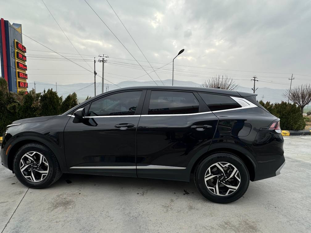 کیا سپورتاج 
مودیل 2023 
3 پارجە بۆیاخە 
ئێرباگ سوکان سیستەمە 
ژمارە کاتی 3 مانگ هەیە 
نرخی 163  وەرەقە 
شوێن هەولێر 
***********
*********** أربيل, العراق
