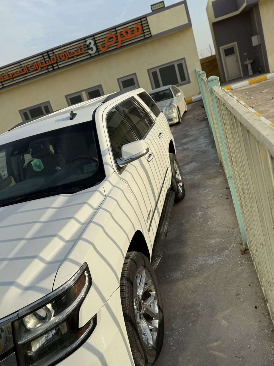 السلام عليكم تاهو 2015  سياره رقمها بغداد دولي سيارة بسمي  حلوه ونظيفه حادثها سرقة جاملغات وبنيد ومرجعينهن بدون صبغ سعرها 285 ورقه وبيها مجال  مكان سياره البصره القرنه  ***********
