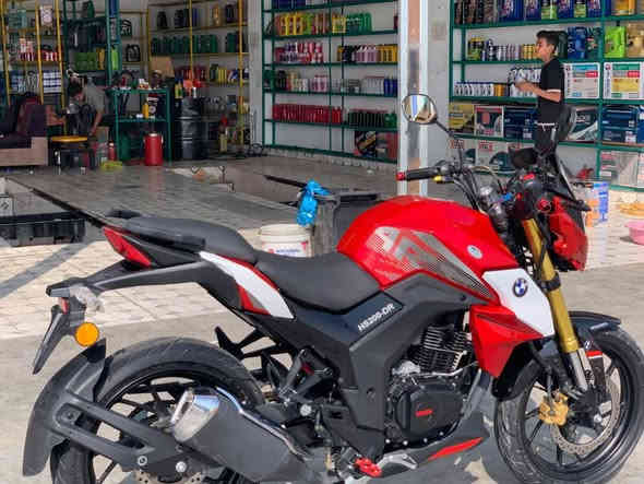 هيوشه بطح DR/موديل 25 ماشيه 6تلاف دراجه سبانه ملاعبها عليه حته قبق التفيلس ممفتوح نضام اي بي اس امامي وخلفي دبلات رياضيه دراجه نضيفه شكد مواصفه نضيفه بس دراجه مابيه كمرك ولا اوراق السعو مليون و600 قفل

غير متواجد ع الفيس رقمي 👈🏻***********
