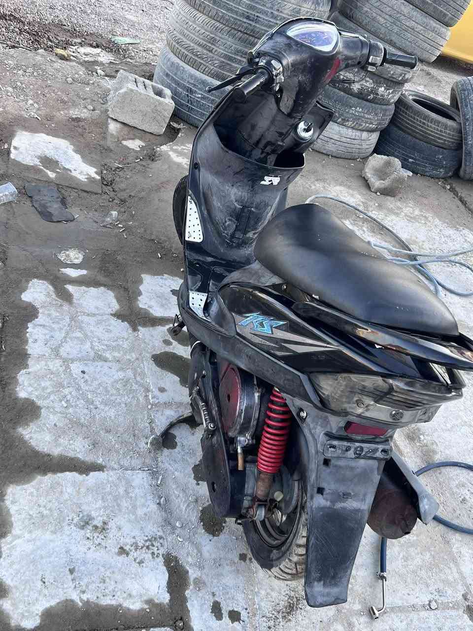 ماكس عدله بلاديه كفاله
محرك برغي مامفتوح بي مكفول 

نكره سلف هندر ماكو اي نقص 

اوراق كامله 

مكاني البياع 

*********** 

٦٠٠ وبيها مجال بسيط
