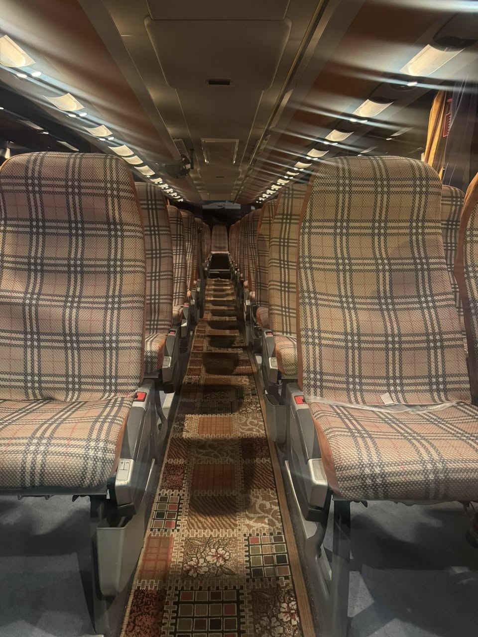 السلام عليكم جيتي للبيع حجم 16 عدد الركاب ٥٥ الموديل ٢٠٠٦                      ***********
