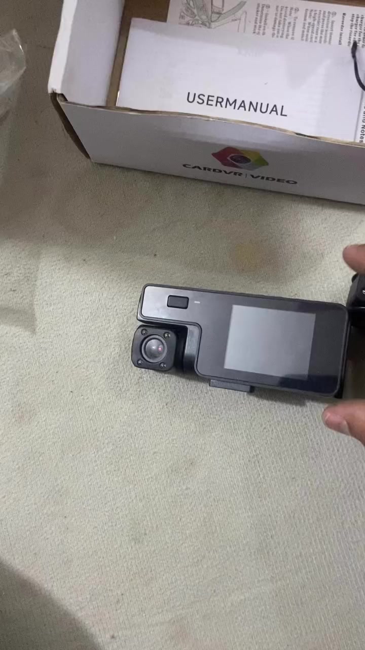 داش كام تتميز بجودة تصوير فائقة تصل إلى 4k وزاوية عرض واسعه تبلغ 170 درجه. مع كامل ملحقاتهة


**إذا كنت صاحب هذا الإعلان وتريد حذفه لأي سبب، رجاءا أرسل رسالة إلى الدعم الفني**