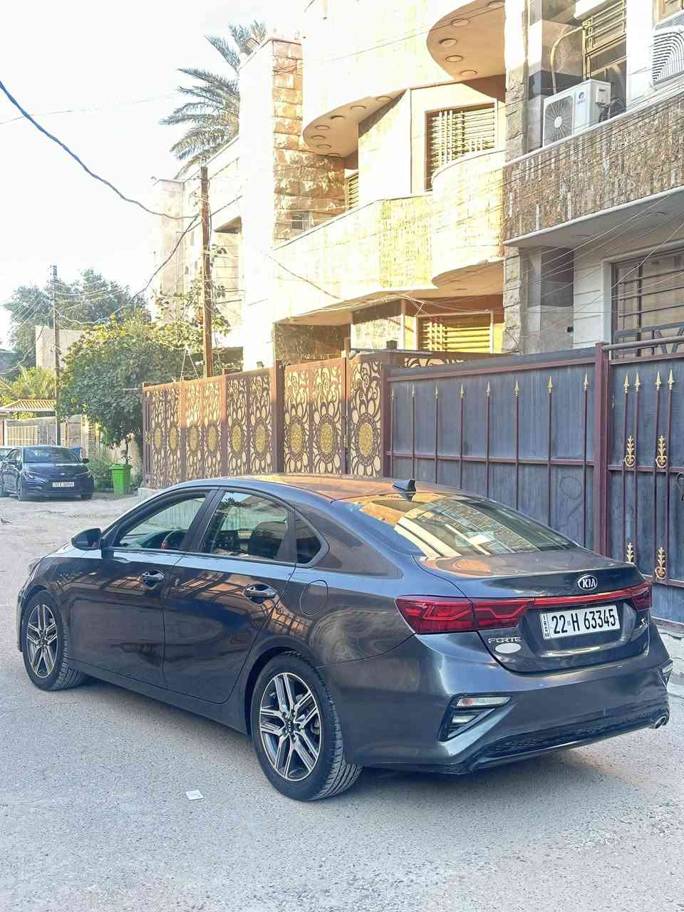 السلام عليكم 
فورتي موديل 2019 للبيع 
وارد امريكي اخت الكلين صور الحادث + السونار موجودات
اللون نفطي 
السياره فئه الS محرك ال200 دوش 
الكير SVT بلادي ممفتوح ولا ملعوب بي وبحاله ممتازه✅
تخم تايرات جدد + باتري + 5 ويل كب،
كير مكينه وتبريد وكهربائات وصدر بشرط 100‎%‎ 
المواصفات 
- تحكمات ستيرن + شاشه بلاديه تدعم الكاربلي + 
- تحديد مسار + رادارات + حساسات + كامره بلاديه دواره + 3 - - وضعيات قياده + اشاير مري + مثبت سرعه + كروز سرعه وبعد هواي مواصفات … 
السياره بيه شبرين صبغ بلجاملغ الامامي بدون كلشي لا ايرباك لا دواخل بجم كبس كلشي بشرط، 
يعني الصبغ البسياره فقط شبرين والباقي مكفول، 
سياره نضيفه وبلعافيه ع ياخذها 
السعر 125 وبيها مجال بسيط 
رقم اربيل سنويه ورقم جديد، تحويل ثاني يوم 
مكان السياره بغداد الغزاليه 
رقم الهاتف *********** + واتساب
