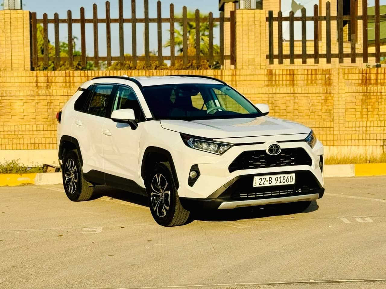 راف فور 2021 وارد امريكي حادثه بونيد وتصليح اصبع من الجاملق  شي بسيط بدون دواخل لا لغد ولا شاصي سياره متعوب عليه نضيفه بشكل ماشيه 80 الف
موصفات LE
ويل كروم 
6 وضعيات قياده 
هند بريك كهرباء
اوتو هولد 
تحديد مسار كروس سرعه 
رقم اربيل بأسمي  تحويل وكاله جاهز 
مكانه كركوك/ قضاء الحويجة  
***********
سعر 225 $
