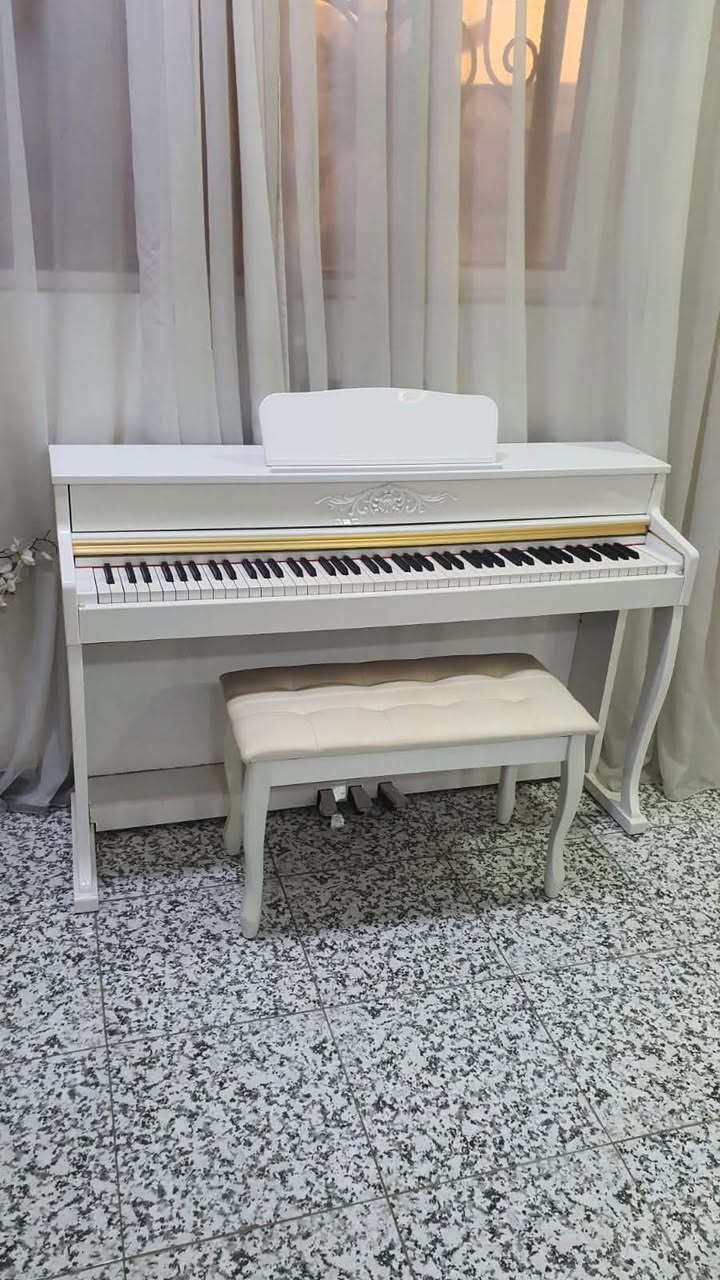 السلام عليكم
Piano للبيع كهربائي غير مستخدم صيني المنشأ مع كامل ملحقاته

 مكاني بغداد البنوك 

للتواصل ***********

