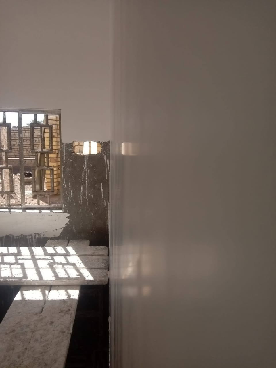 خلفه لبخ متفرغ حاليا جراره سقل مخمر نثر كبس تشميع جوانب لبخ واجهات ***********
