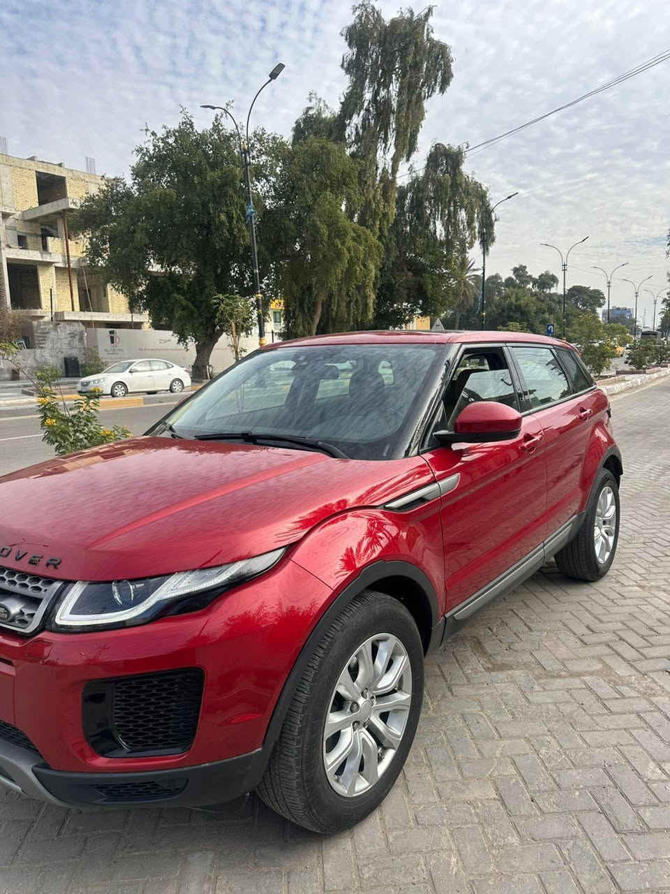 سنه سعيده عليكم كل انتو بخير
السلام عليكم. رانج ايفوك . وكاله سردار . موديل 2018 ماشيه 45
رقم بغداد الجديد . فول مواصفات . مكفوله من بارد 

بيه صبغ بابين فقط صار بيه طخه خفيفه صبغتهن حتى 

بابين مامفتوح . سونار ويه منشور . رقم تلفون 

***********
مكان بغداد كاظميه
