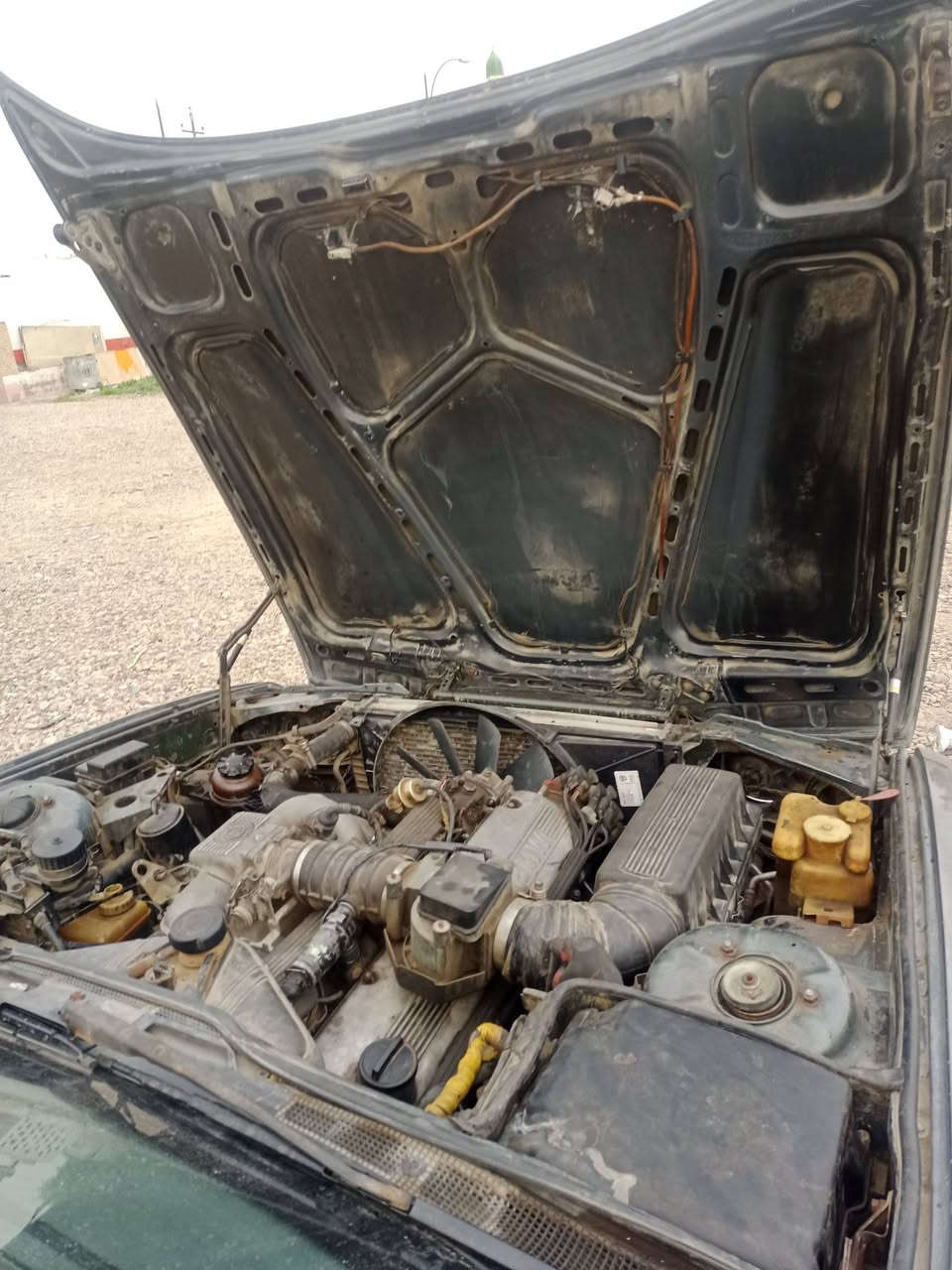 السلام عليكم  735اصل كير مكينه جدد تبريد شغال حداديه جديده تخم تأير جديد باتري جديد صبغ عام للجماليه سياره حلوه ونضيفه رقم قادسيه انكليزي تحويل مباشر  السعر 38وبيه مجال مكان السياره بغداد  والاتصال على رقم  ***********
