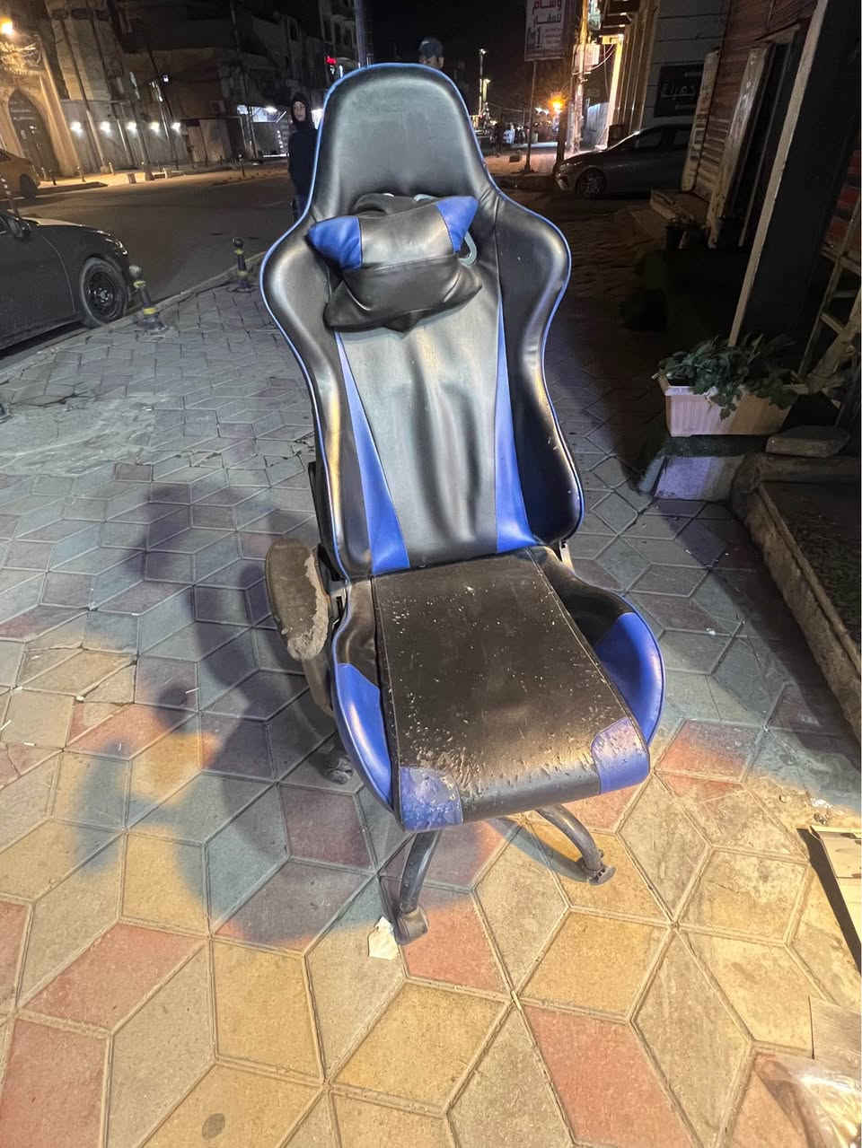 سلام عليكم باترينات جام عدد 3 وميز و كرسي كيمنك سعر ٣٠٠ الف مكاني بغداد جديدة رقمي *********** Colombo, Sri Lanka
