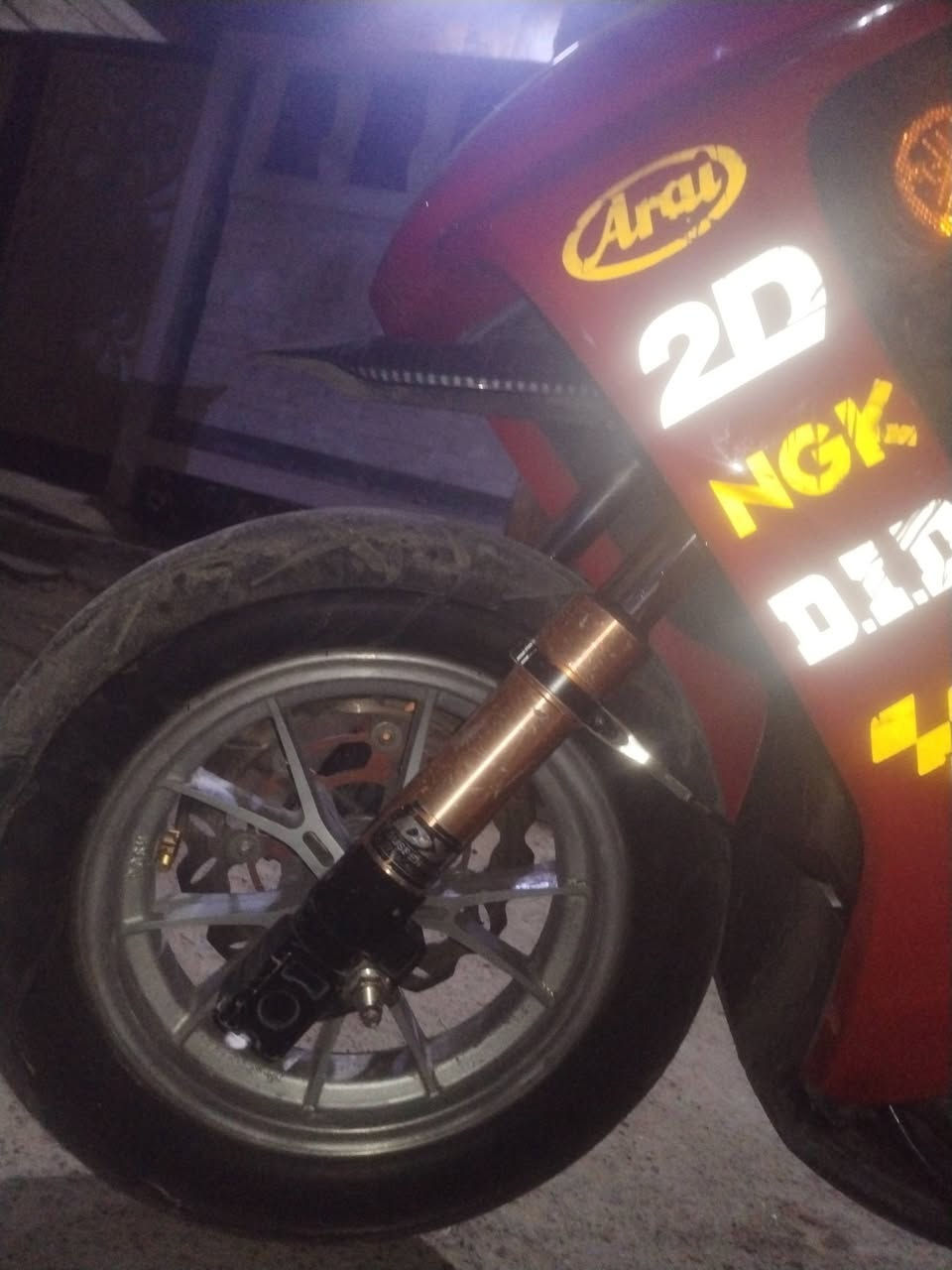 دراجه سكنس فحل طلاعات نوزل  مفوله تزويد شتريد بيها مزود بوشه ما معروفه نوزل ١٢ زرف  نكره سلف كهربأيات كلها شغاله الي مايعرف بيهن ويريد يصير لوتي اهينه السعر خاص او مراوس  حبيت اغير فقط  مكاني بغداد كراده رقمي ***********
