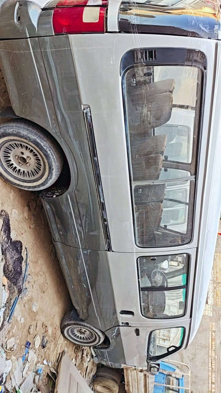 سلام عليكم فتون 2010 رقم بغداد مميز
مصبوغه جماليه سياره جديده كبل للشارع تخم تاير مكينه وكير خير من الله سياره احلا من صور وصدر جديد ومصفره هيئه ومرور تحويل ثاني ويوم 
السعر 60 
الرقم: ***********
الرقم :***********
