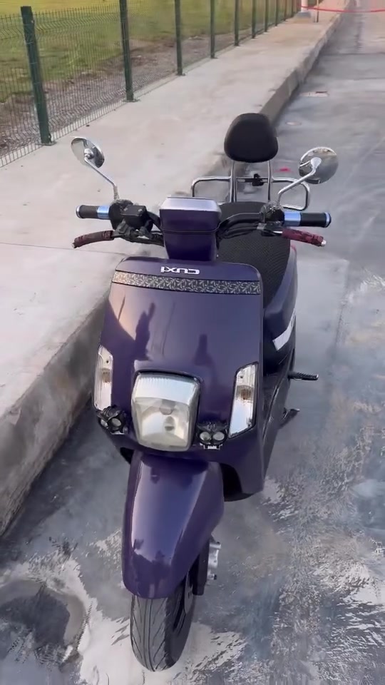 السلام عليكم شباب 
دراجه بوليس عدله نوزل دراجه نضيفه كلشي شغال 
ع فحص ايي نقص مابيها 
العنون ديالى بعقوبه تحرير 
الاتصال ع رقم ***********  
او الاستفسار خاص 👍🏻
