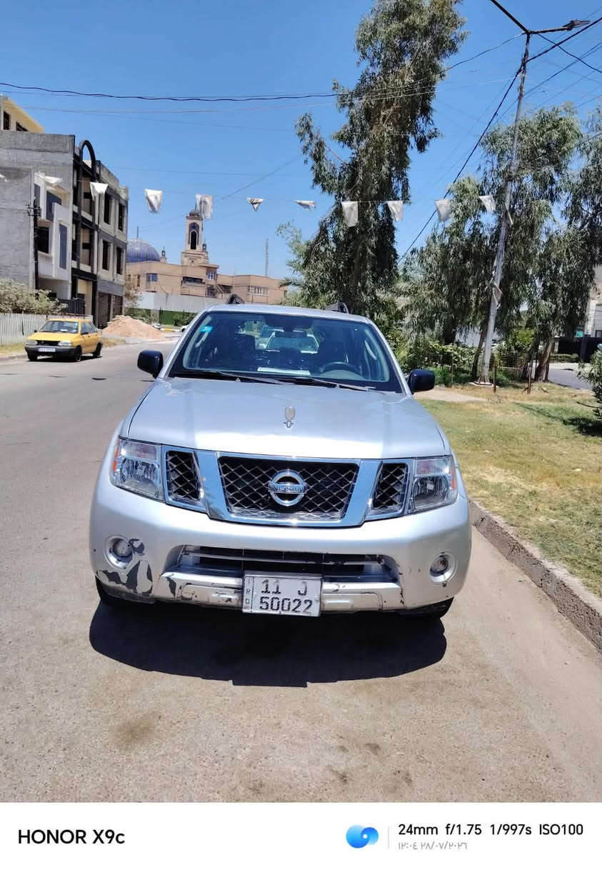 سلام عليكم سياره نيسان موديل ٢٠٠٩سياره نضيفه سعرها ١٠٠وببها مجال ***********
